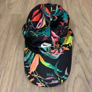 Nike Dri-Fit Taiwind 5-Panel Floral Hat